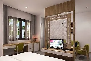 Royce Hotel location